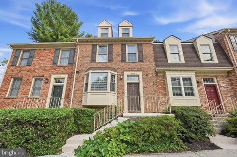 Condo For Sale - 5468 Grove Ridge Way #41<br/> ROCKVILLE, MD 20852