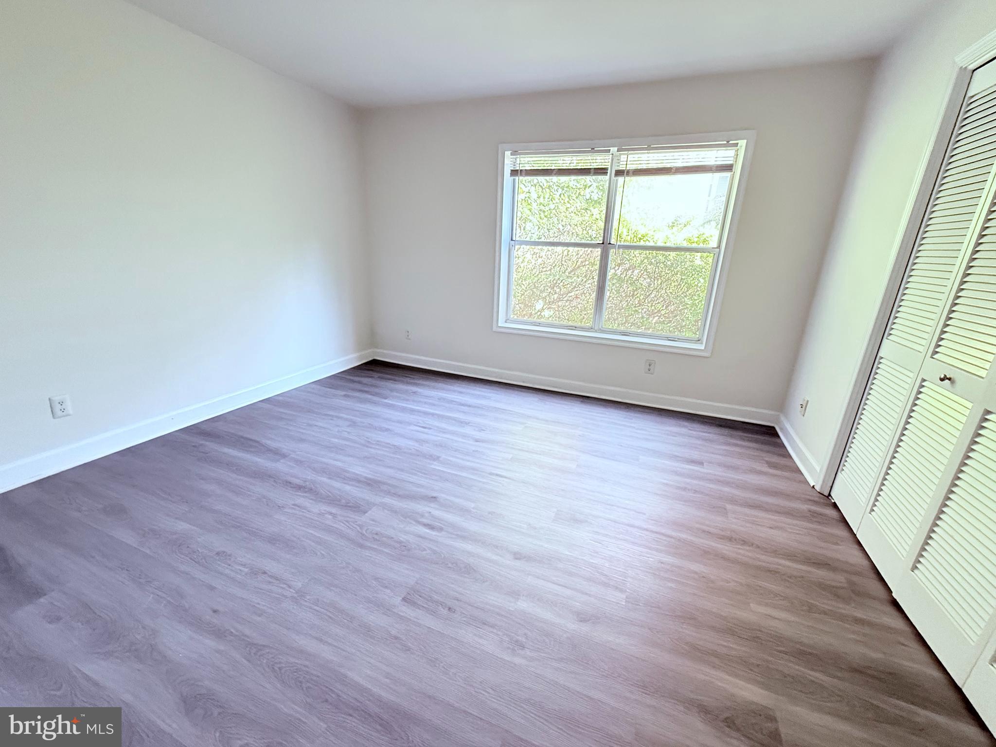 FOUR WINDS AT OAKTON - Residential