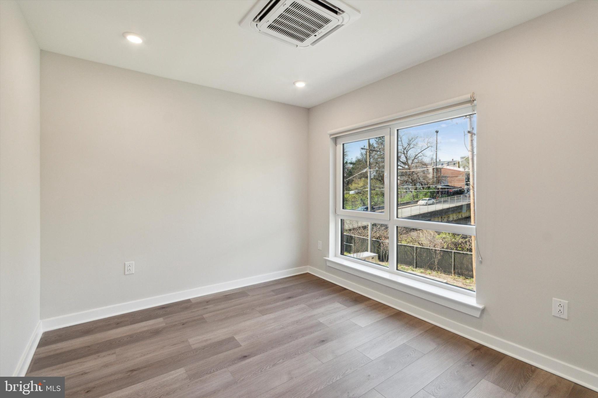 3449 SCOTTS LANE B309