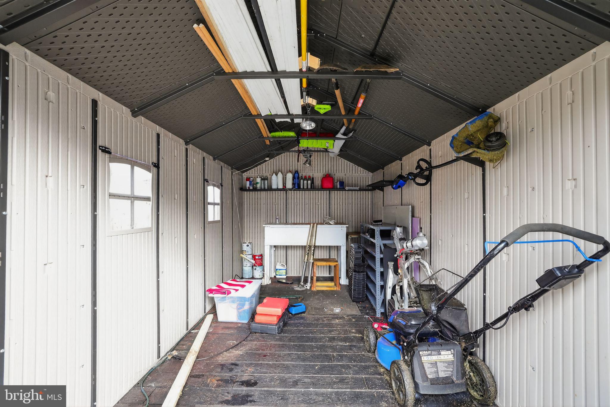 POTTSGROVE MANOR - Residential