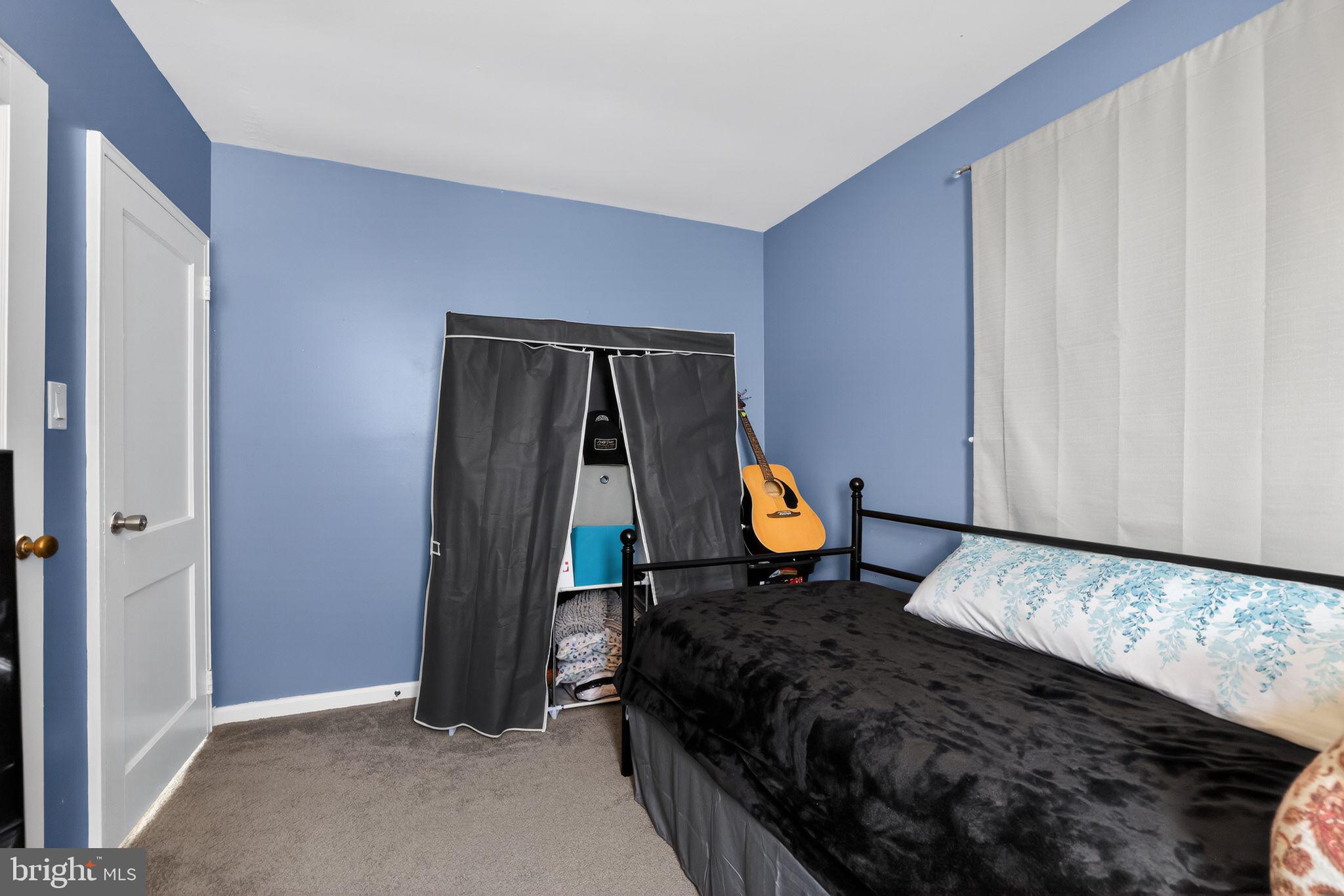 POTTSGROVE MANOR - Residential