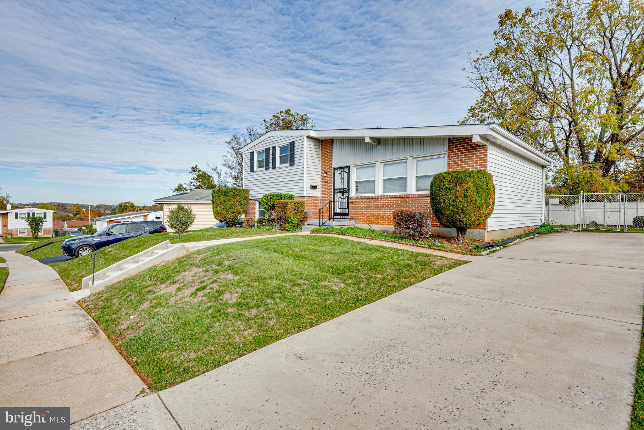 TEN ACRES - Residential