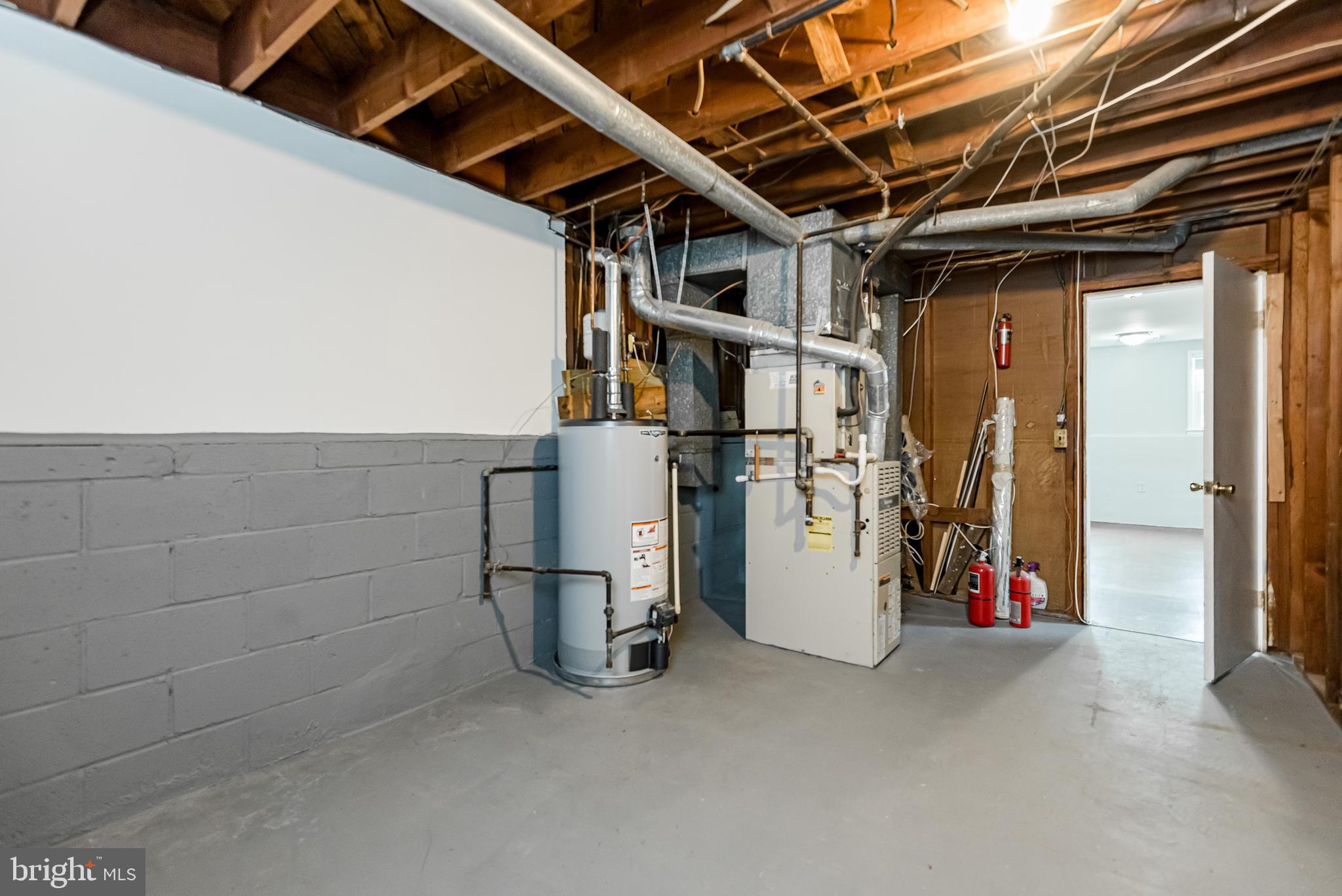 TEN ACRES - Residential