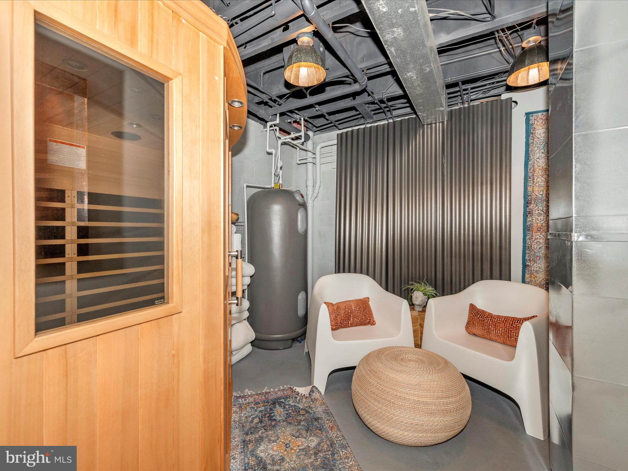 WESTWINDS - Residential