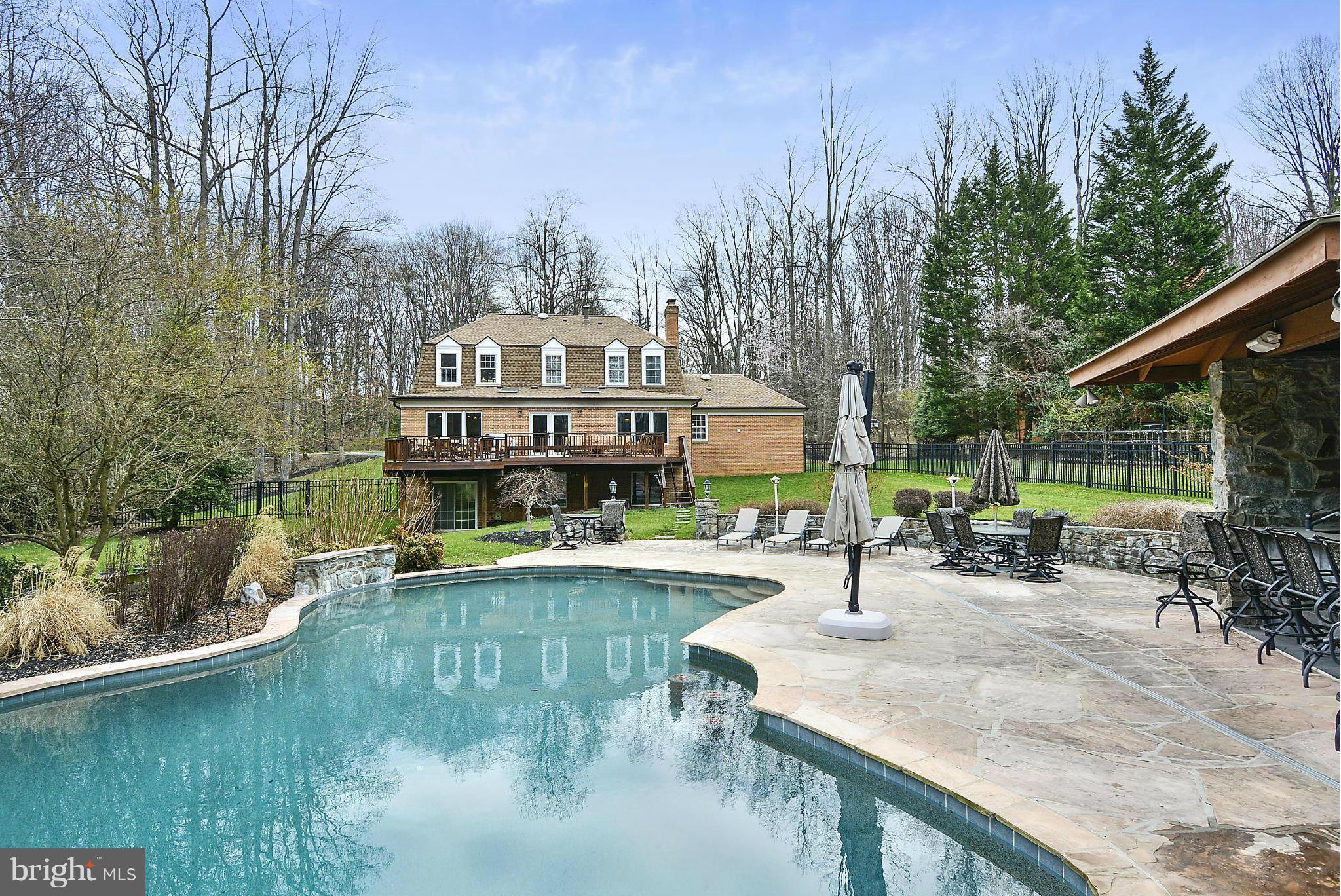 PT ROCKVILLE OUT RES - Residential