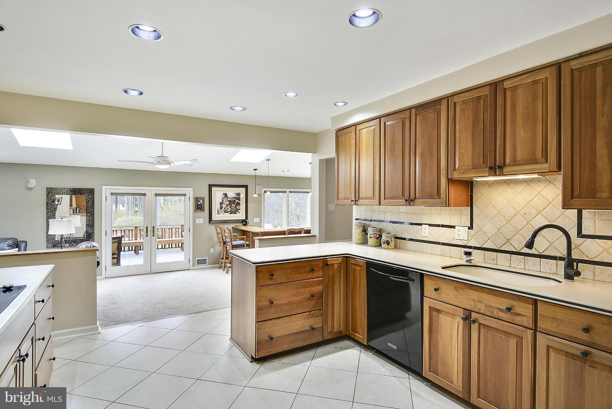 PT ROCKVILLE OUT RES - Residential