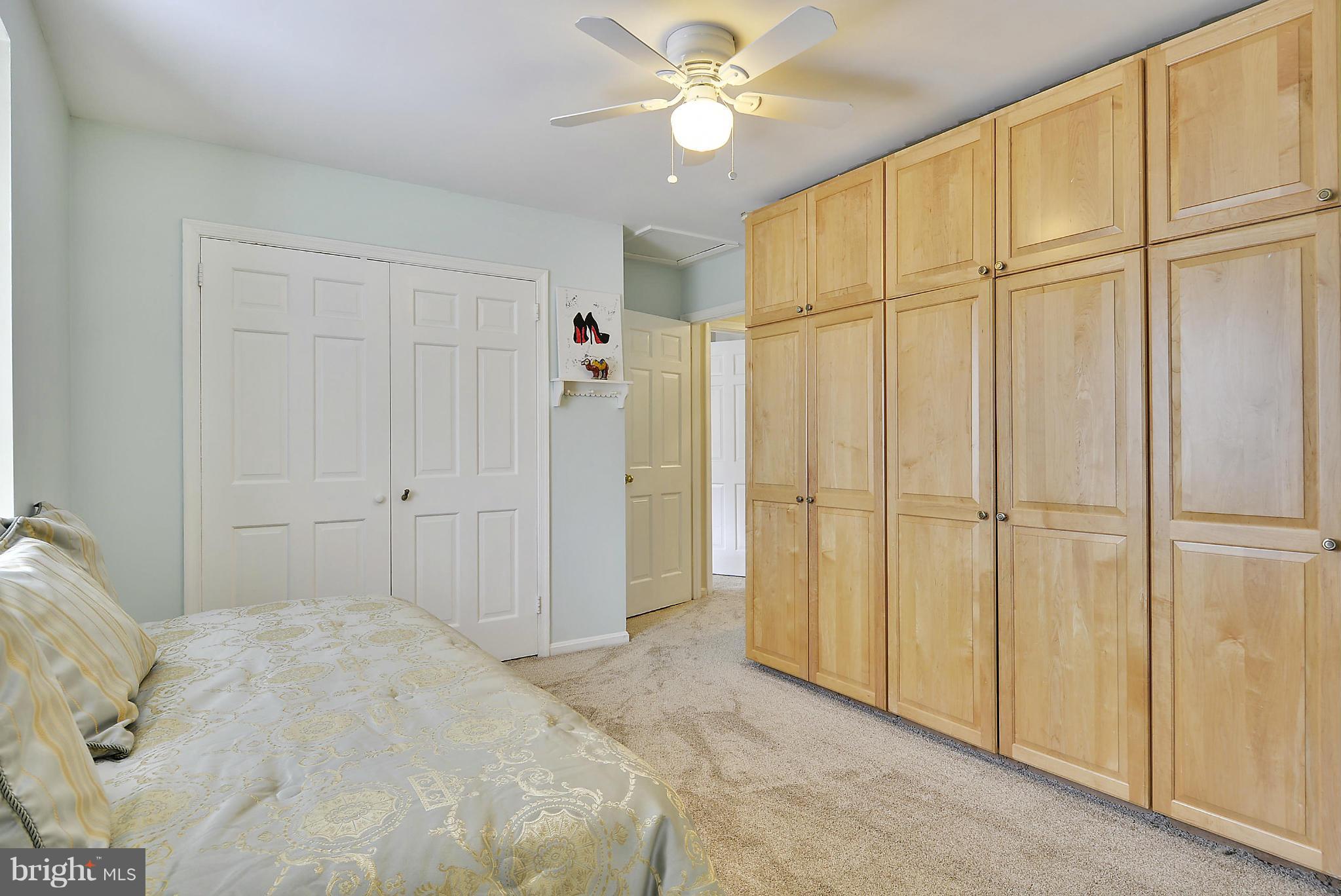 PT ROCKVILLE OUT RES - Residential