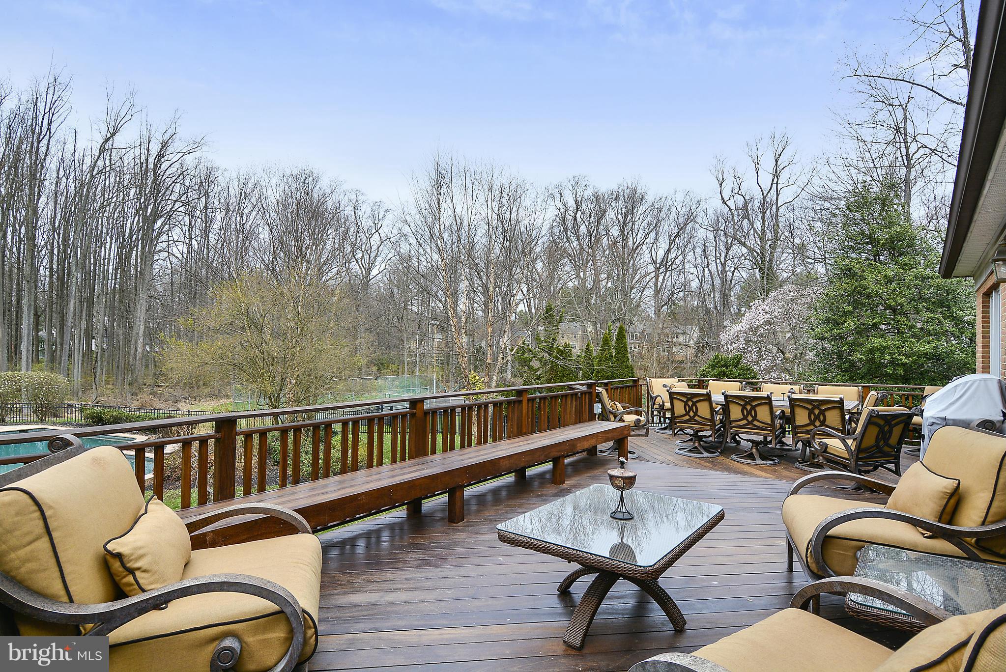 PT ROCKVILLE OUT RES - Residential