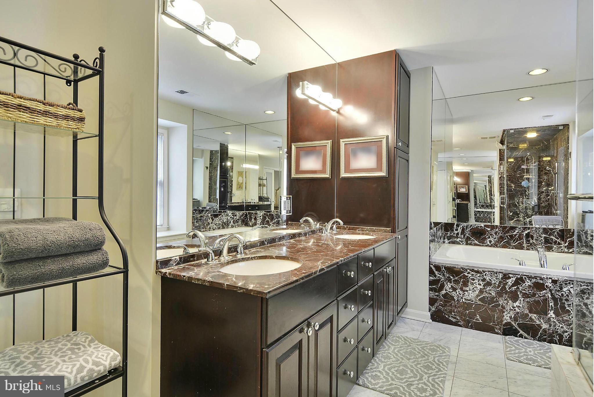 PT ROCKVILLE OUT RES - Residential