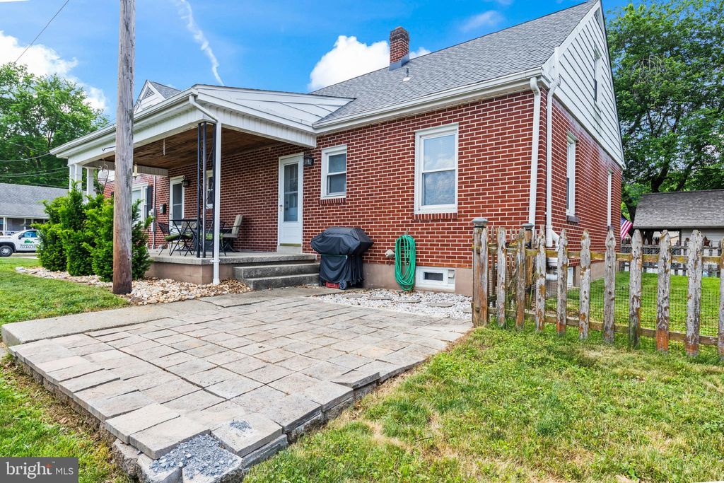 Photo of 335 N 6th Street, COLUMBIA, PA 17512 (MLS # PALA2088742)