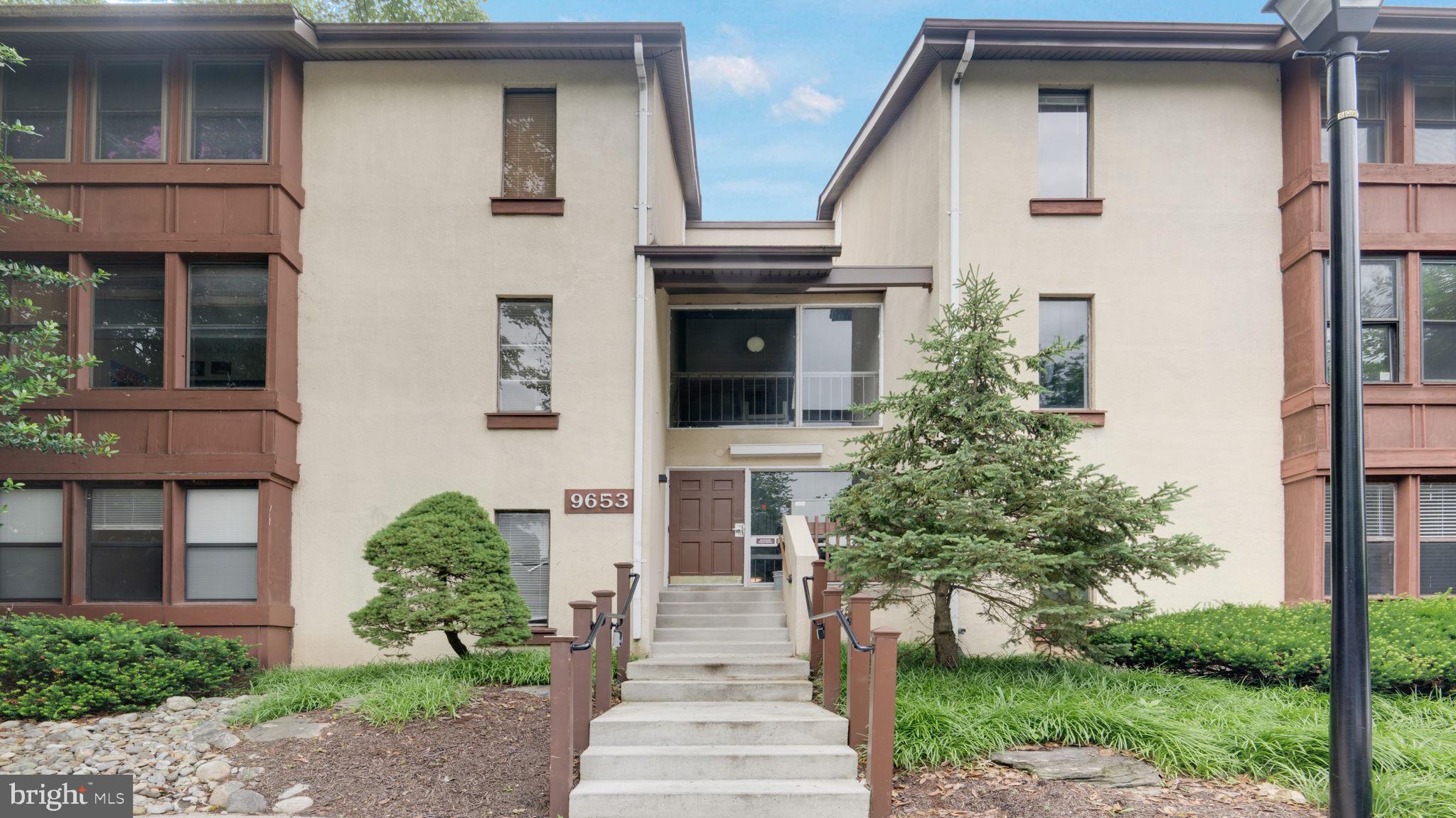Professional photos coming soon-This is a secured building and there is a 2nd area great for den option and Credit must be a 650 NOOOO exceptions, pet case by case with a $50 a month pet rent and income will need to be at least 3x the rent amount.