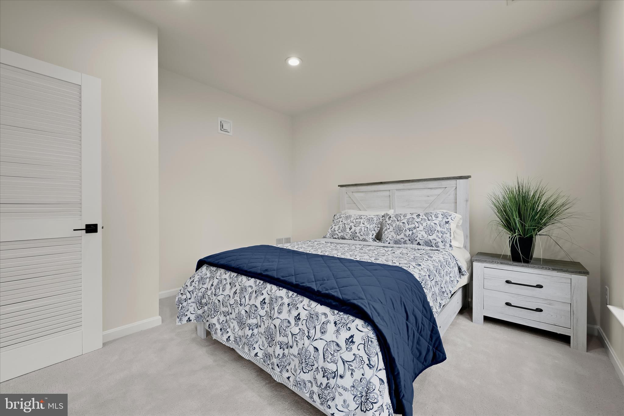 PINEY ORCHARD - Residential