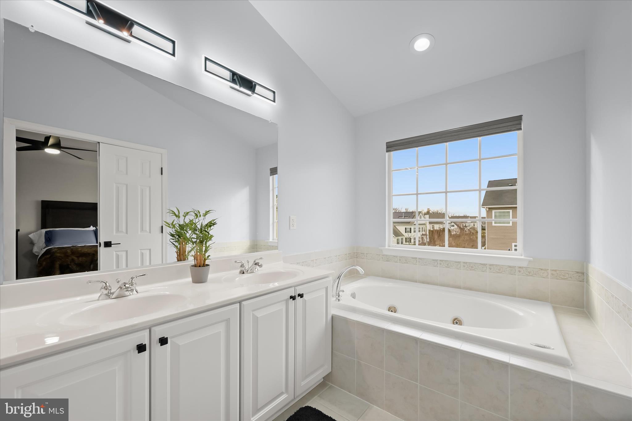 PINEY ORCHARD - Residential