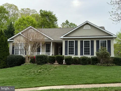 MLS: VAST2038578