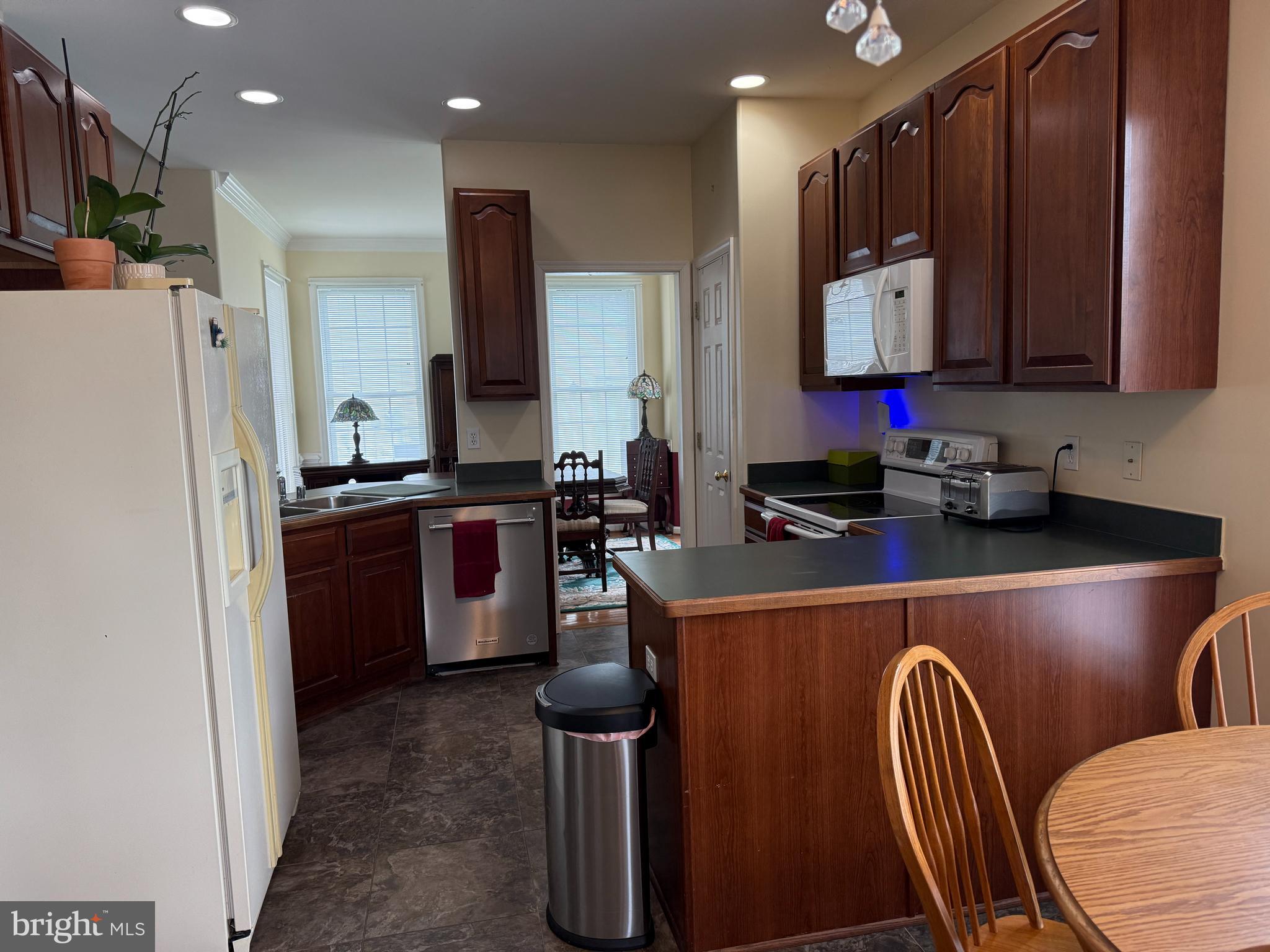 28 LIVE OAK LANE