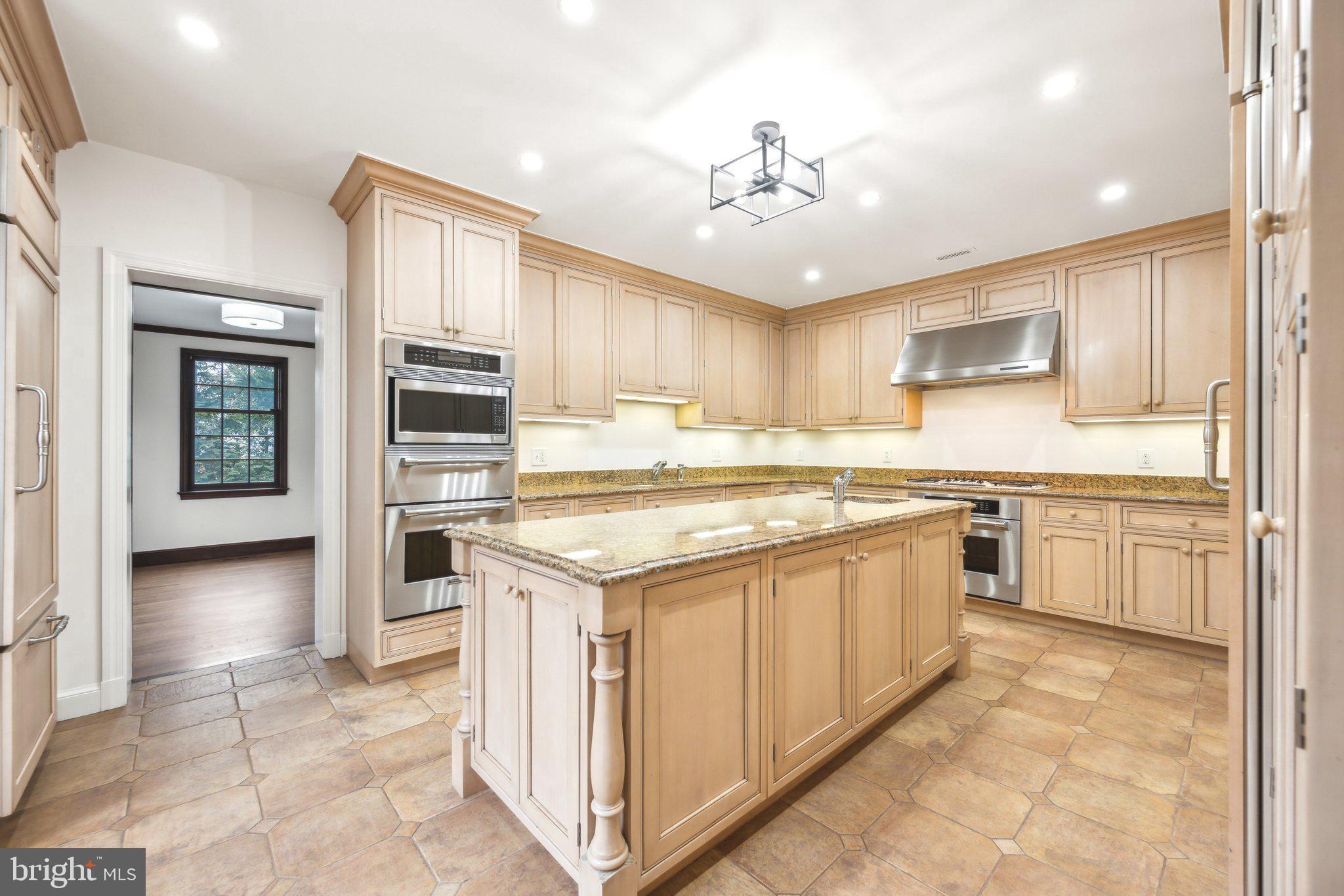 KENWOOD - Residential