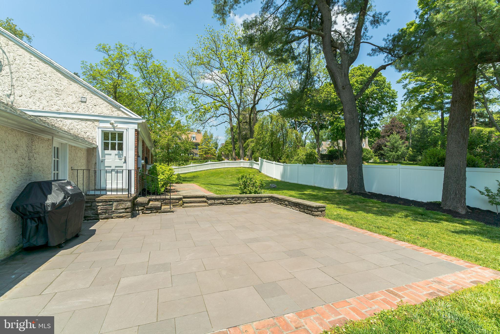 WEIRWOOD - Residential