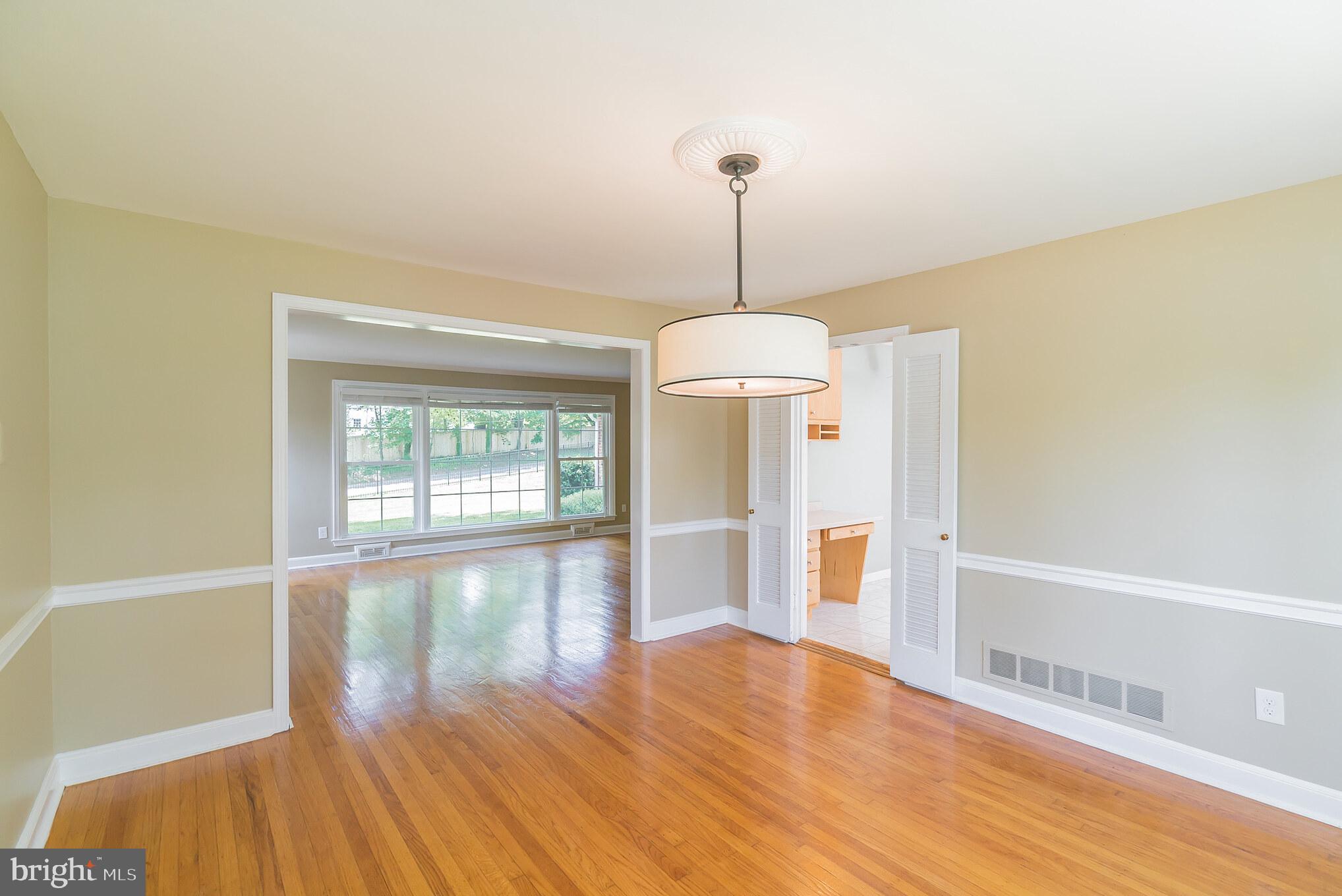 WEIRWOOD - Residential