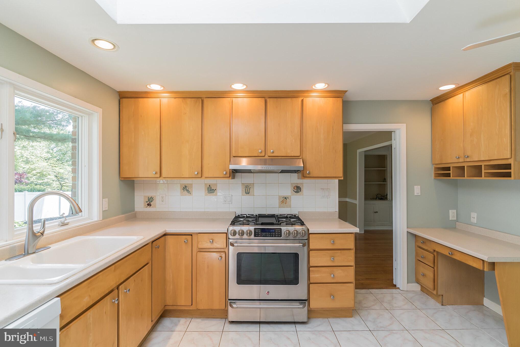 WEIRWOOD - Residential