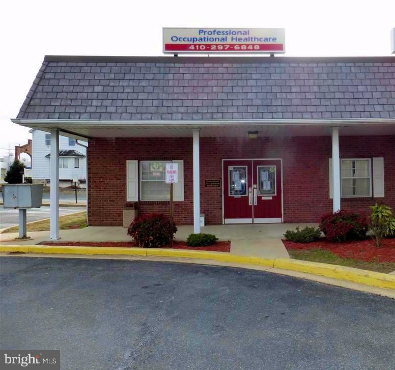 ABERDEEN HILLS - Commercial Lease