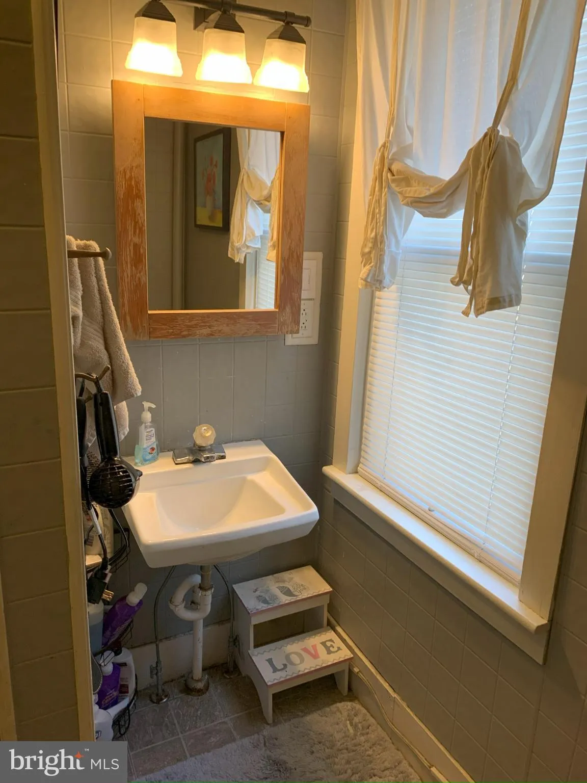 Akron, Pennsylvania 17501, United States, 6 Bedrooms Bedrooms, ,Residential,Coming Soon,226046