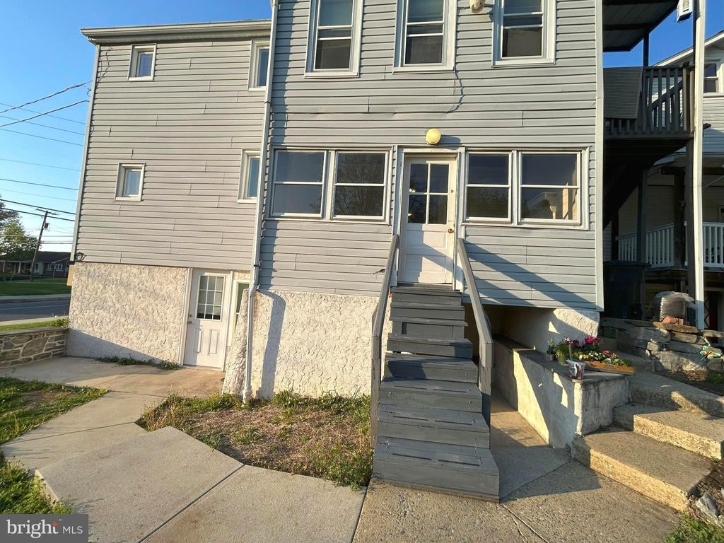 Photo of 322 Main Street, AKRON, PA 17501 (MLS # PALA2077696)