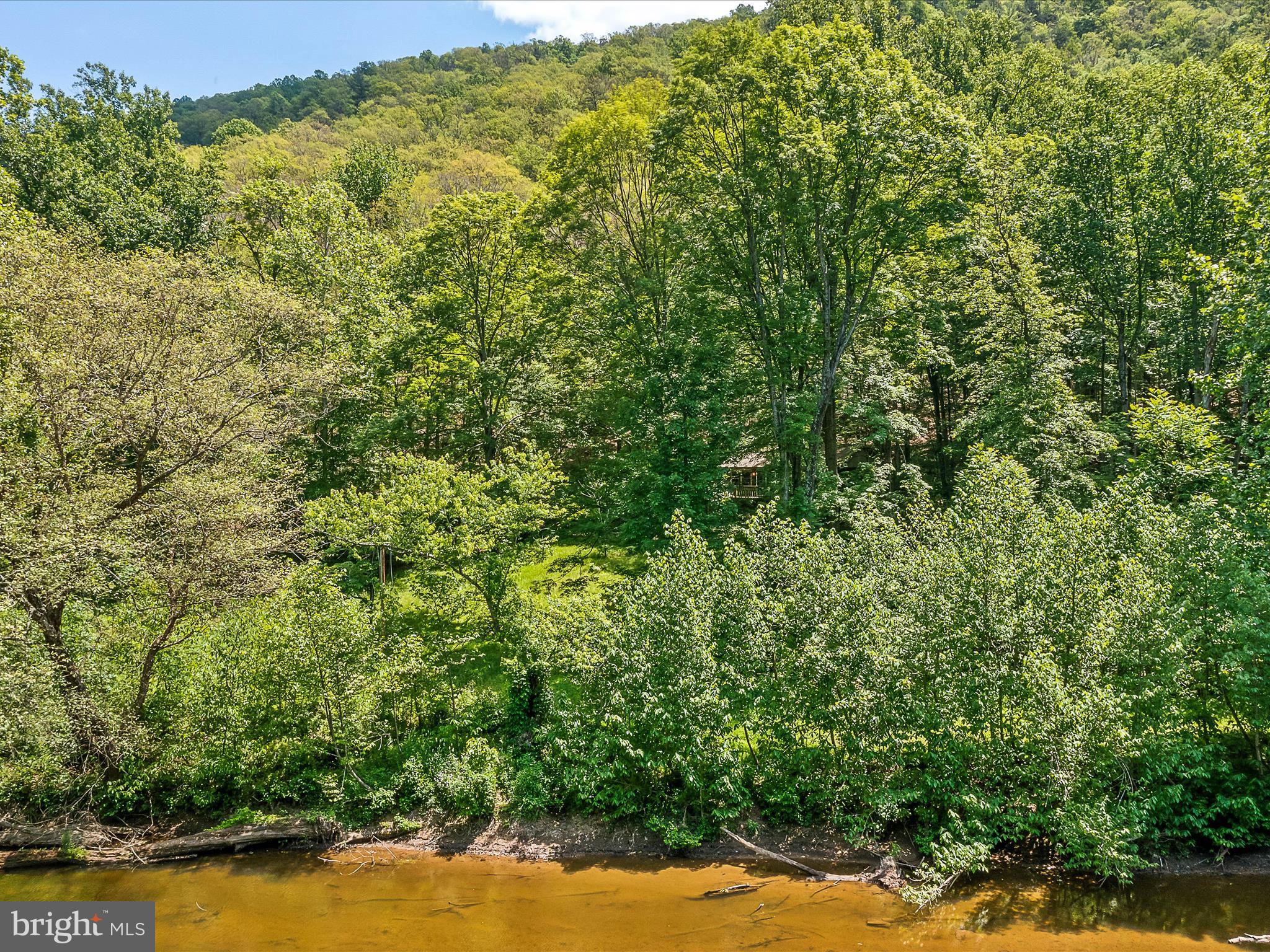 BRIARY BOTTOM - Residential