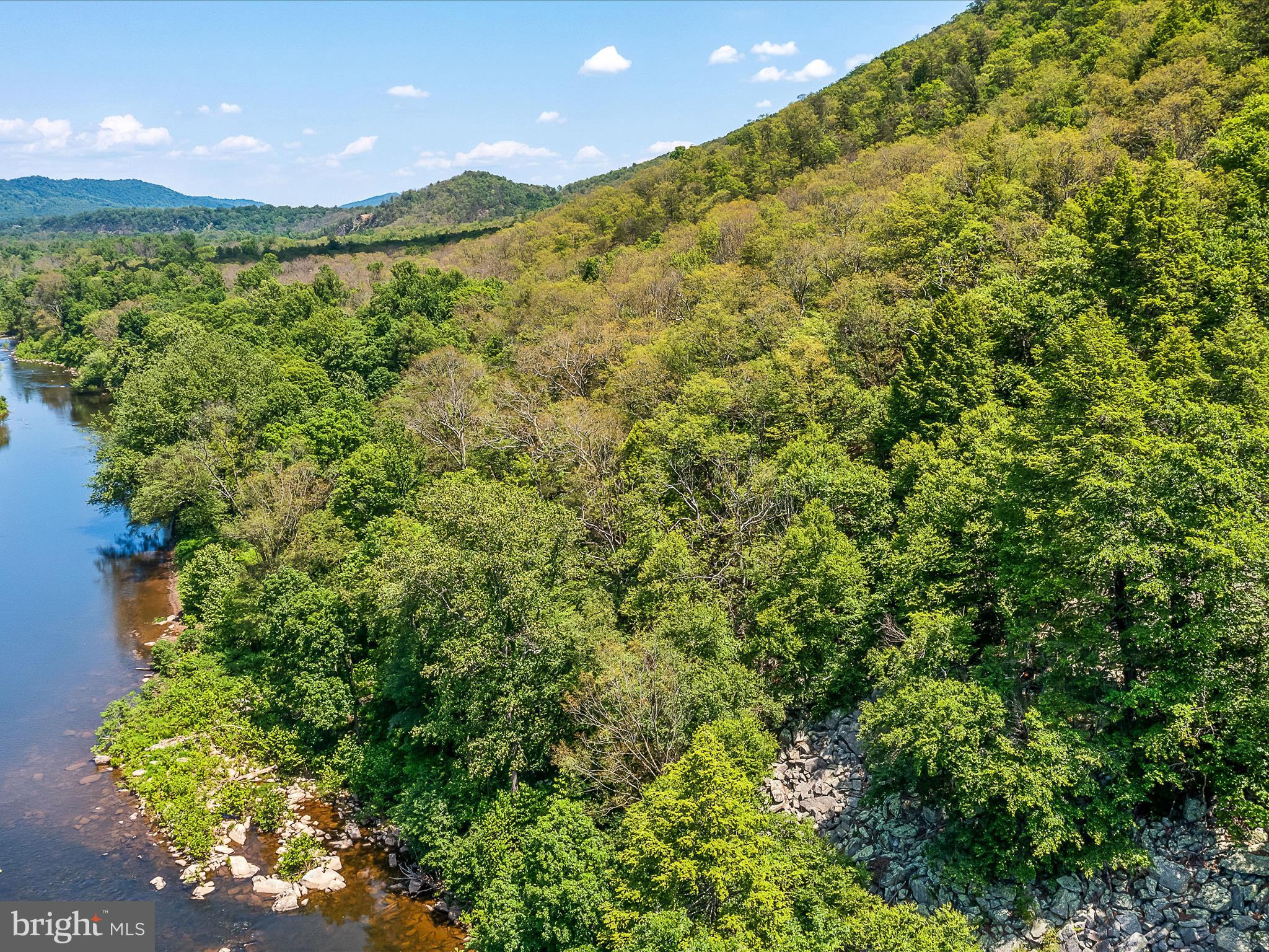 BRIARY BOTTOM - Residential