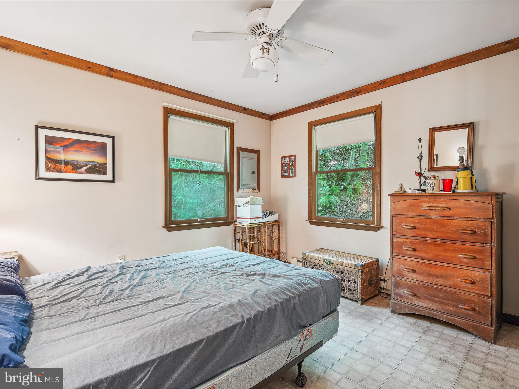 BRIARY BOTTOM - Residential