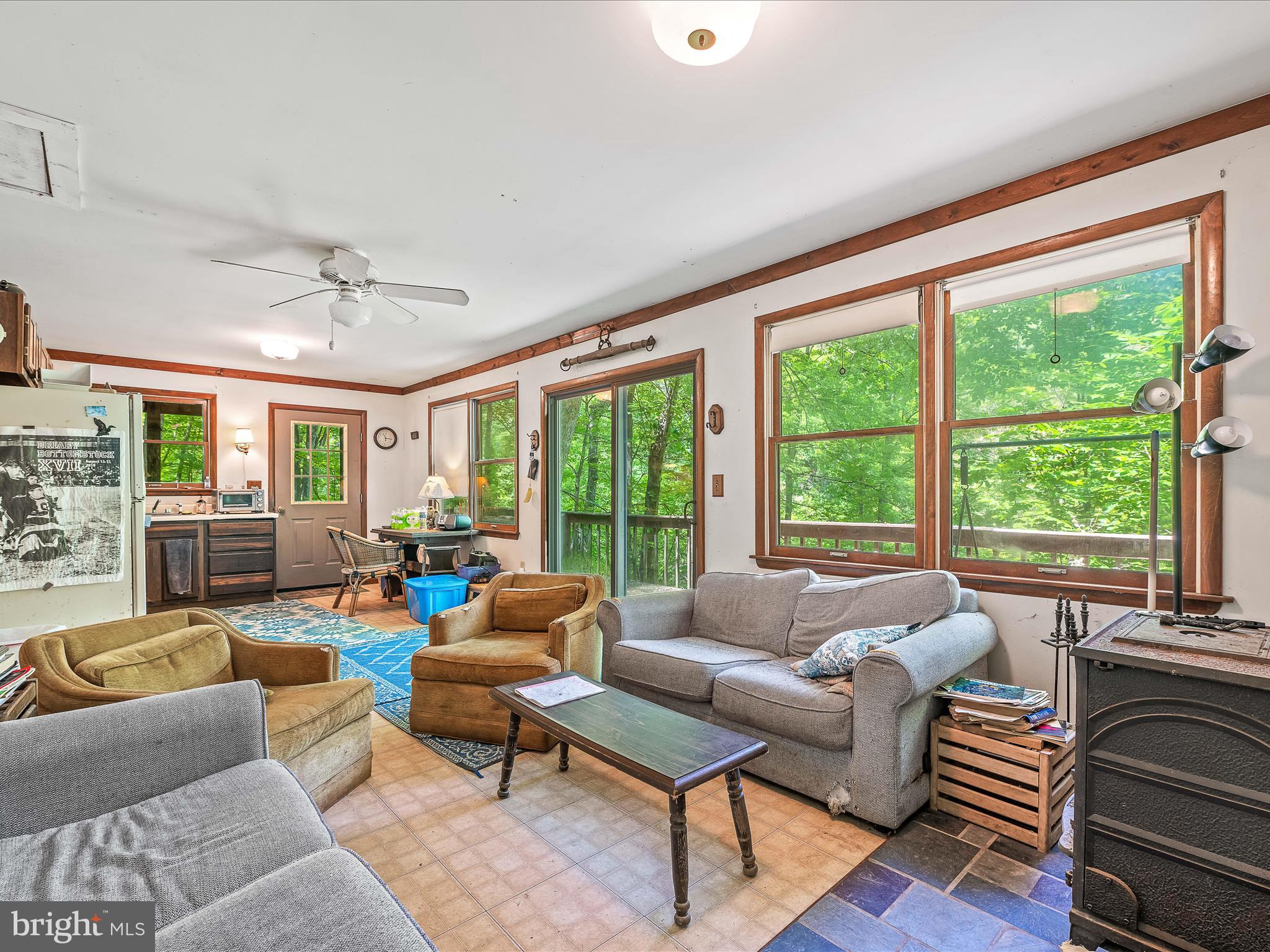 BRIARY BOTTOM - Residential