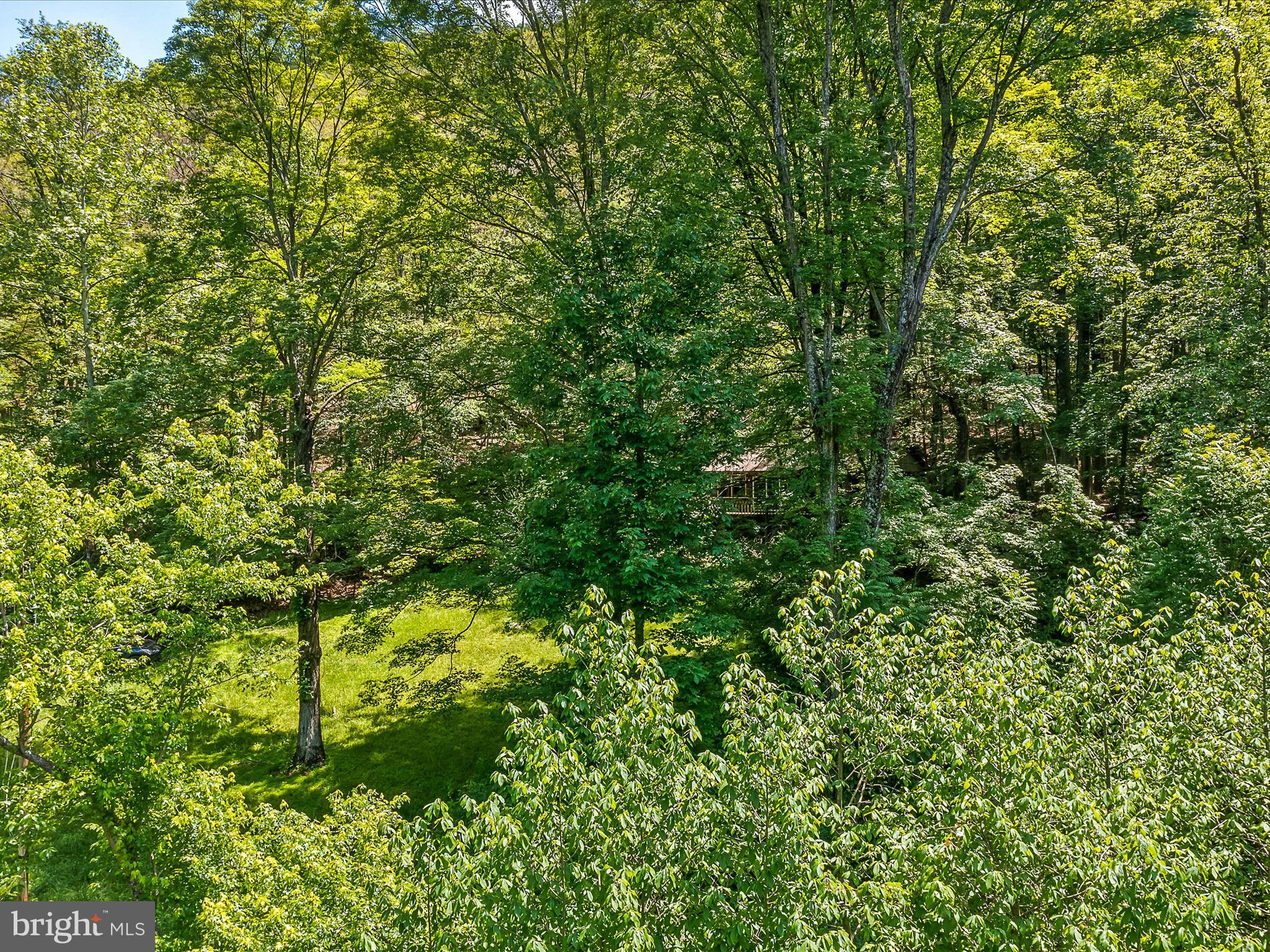 BRIARY BOTTOM - Residential