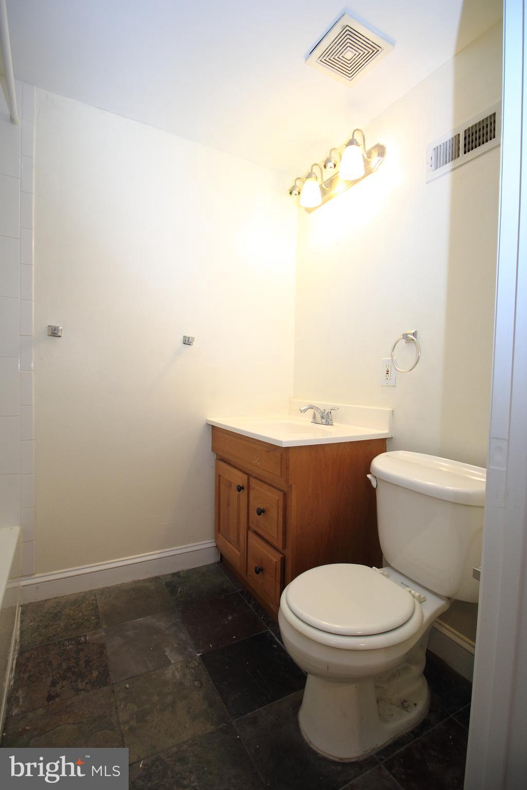 FEDERAL HILL HISTORIC DISTRICT - Residential Lease