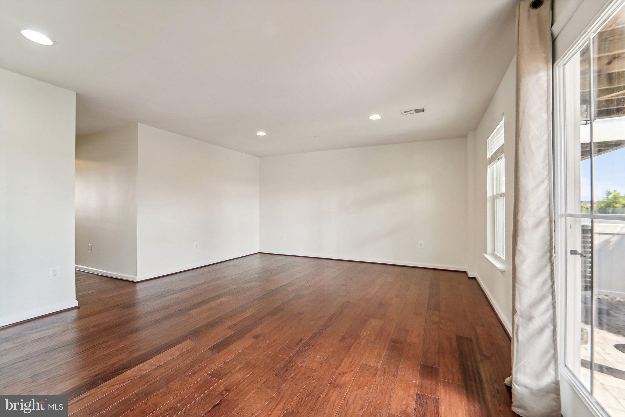 SHELTERED HARBOR - Residential