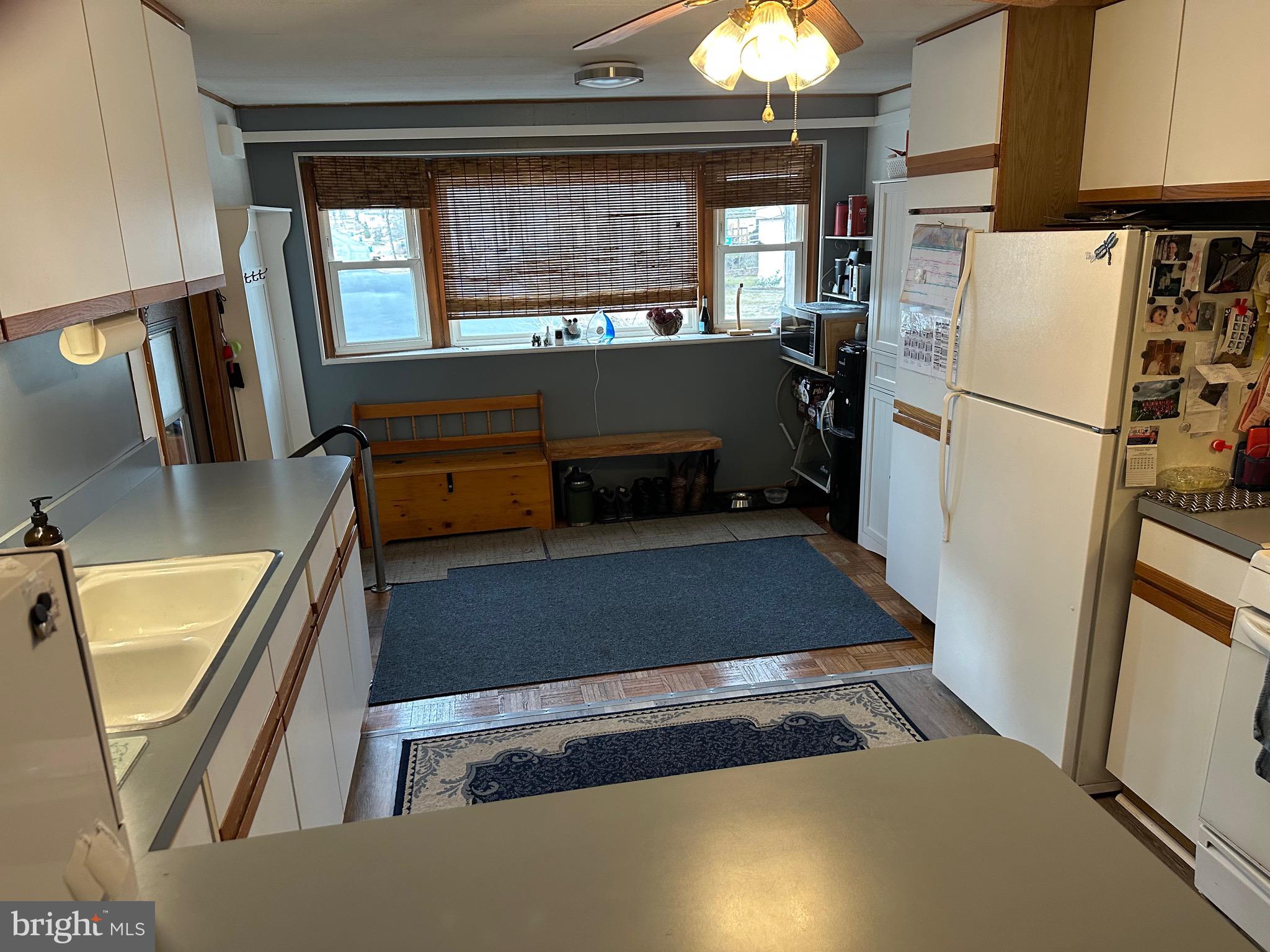 MELODYLAKESCNTRYCLUB - Residential