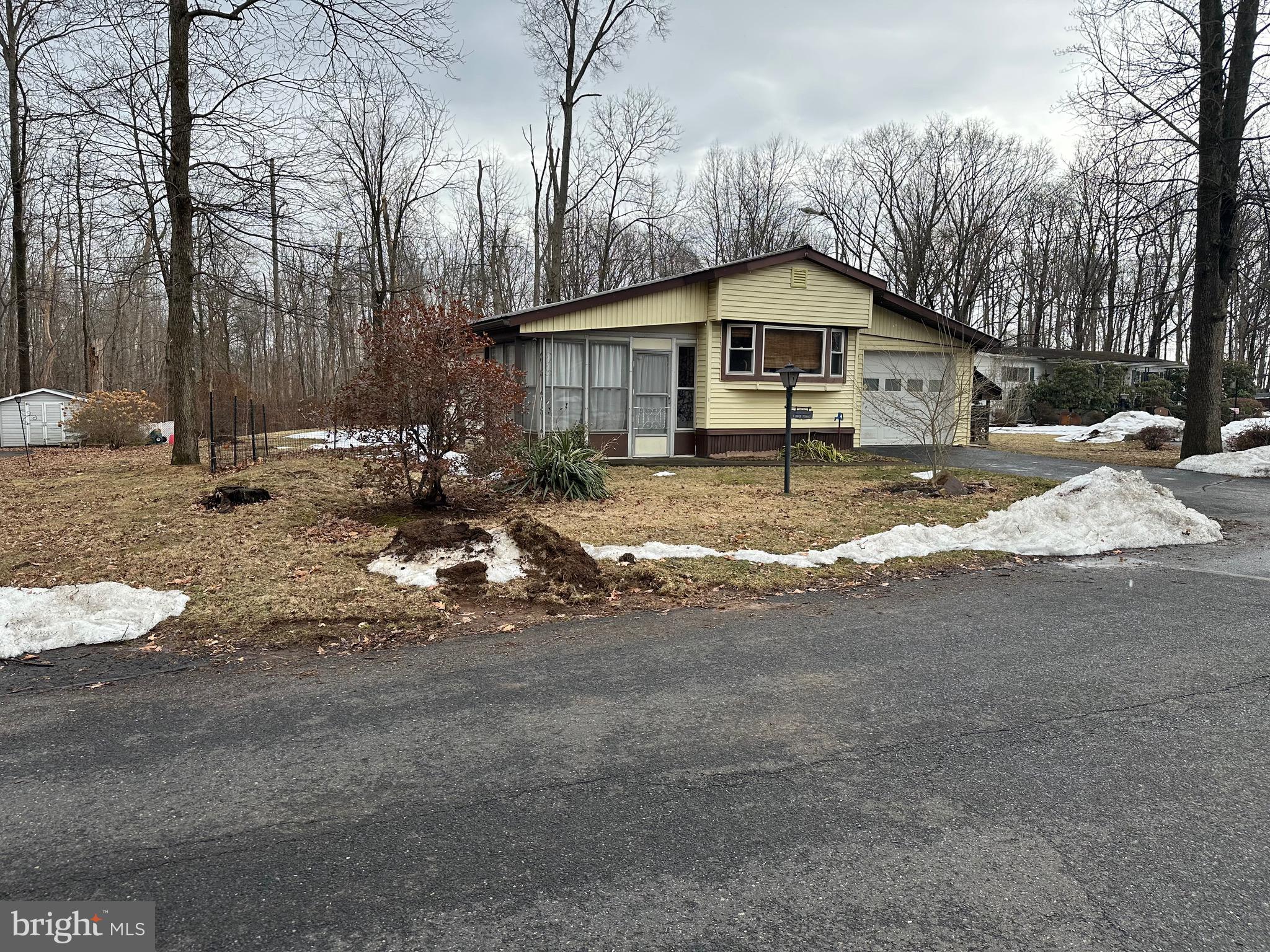 MELODYLAKESCNTRYCLUB - Residential