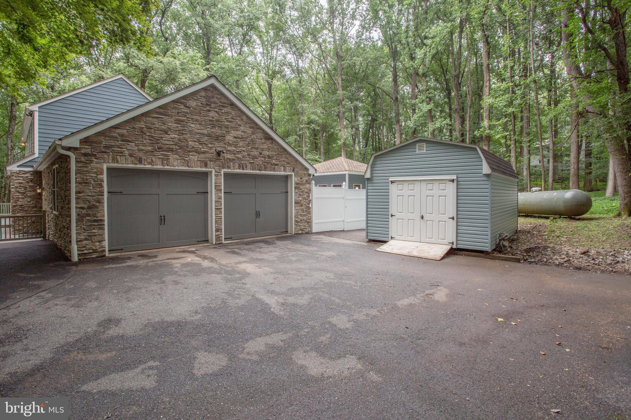 VALLEY HILLS - Residential