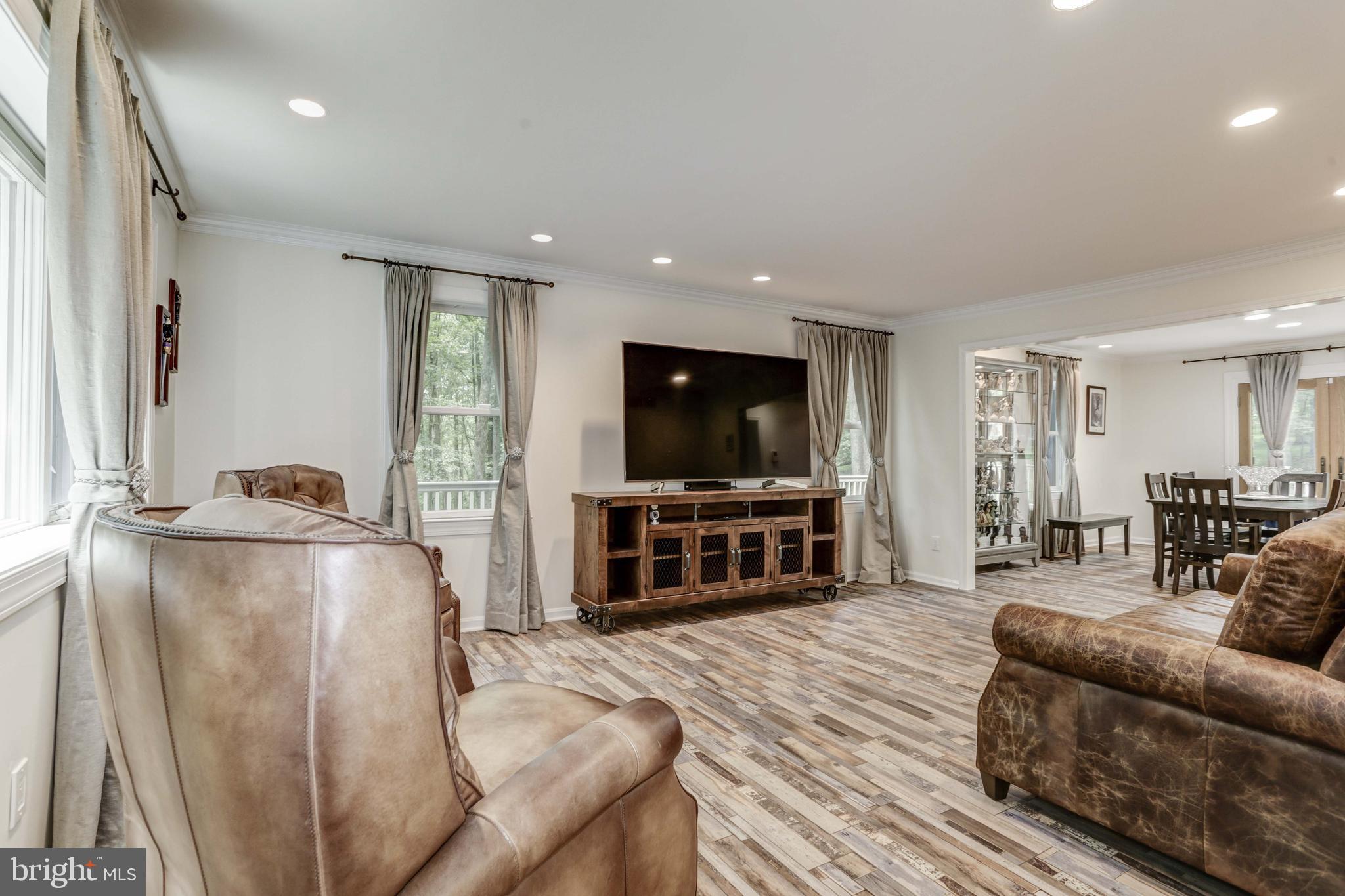 VALLEY HILLS - Residential