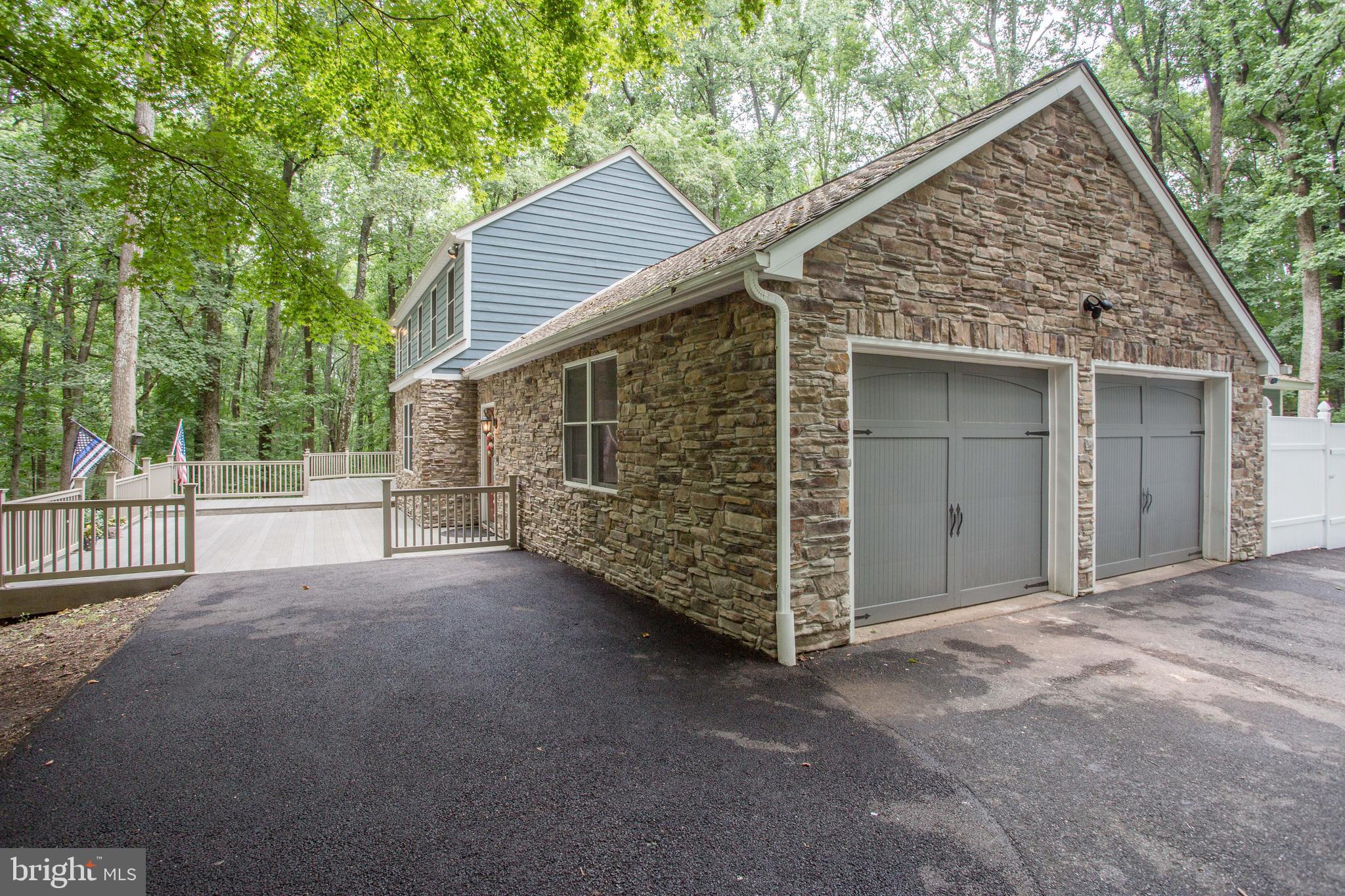 VALLEY HILLS - Residential