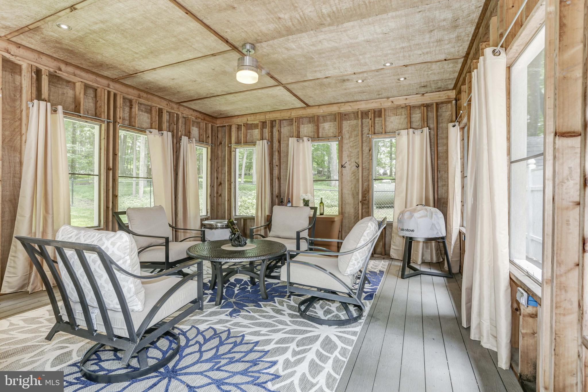 VALLEY HILLS - Residential