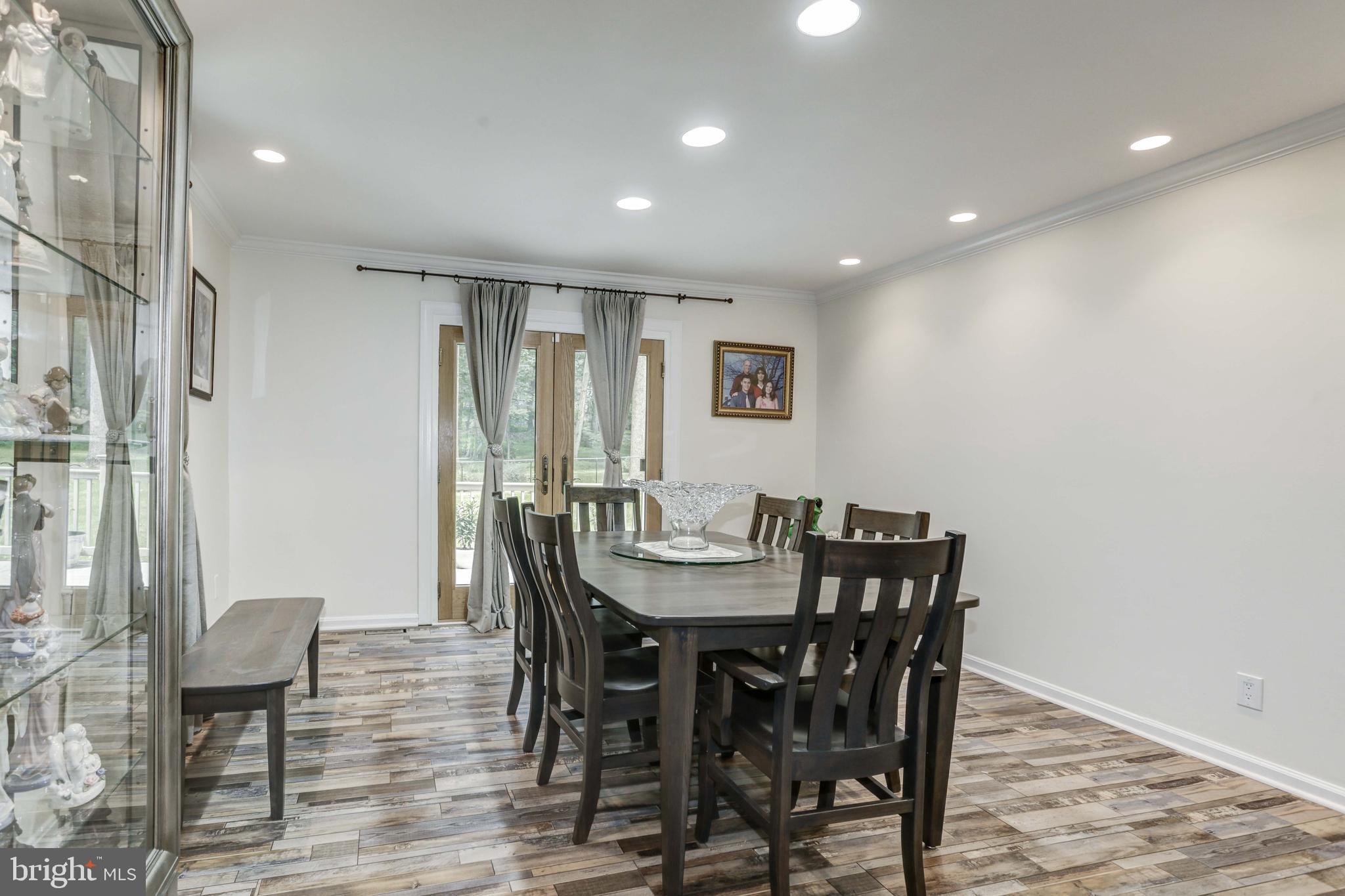 VALLEY HILLS - Residential