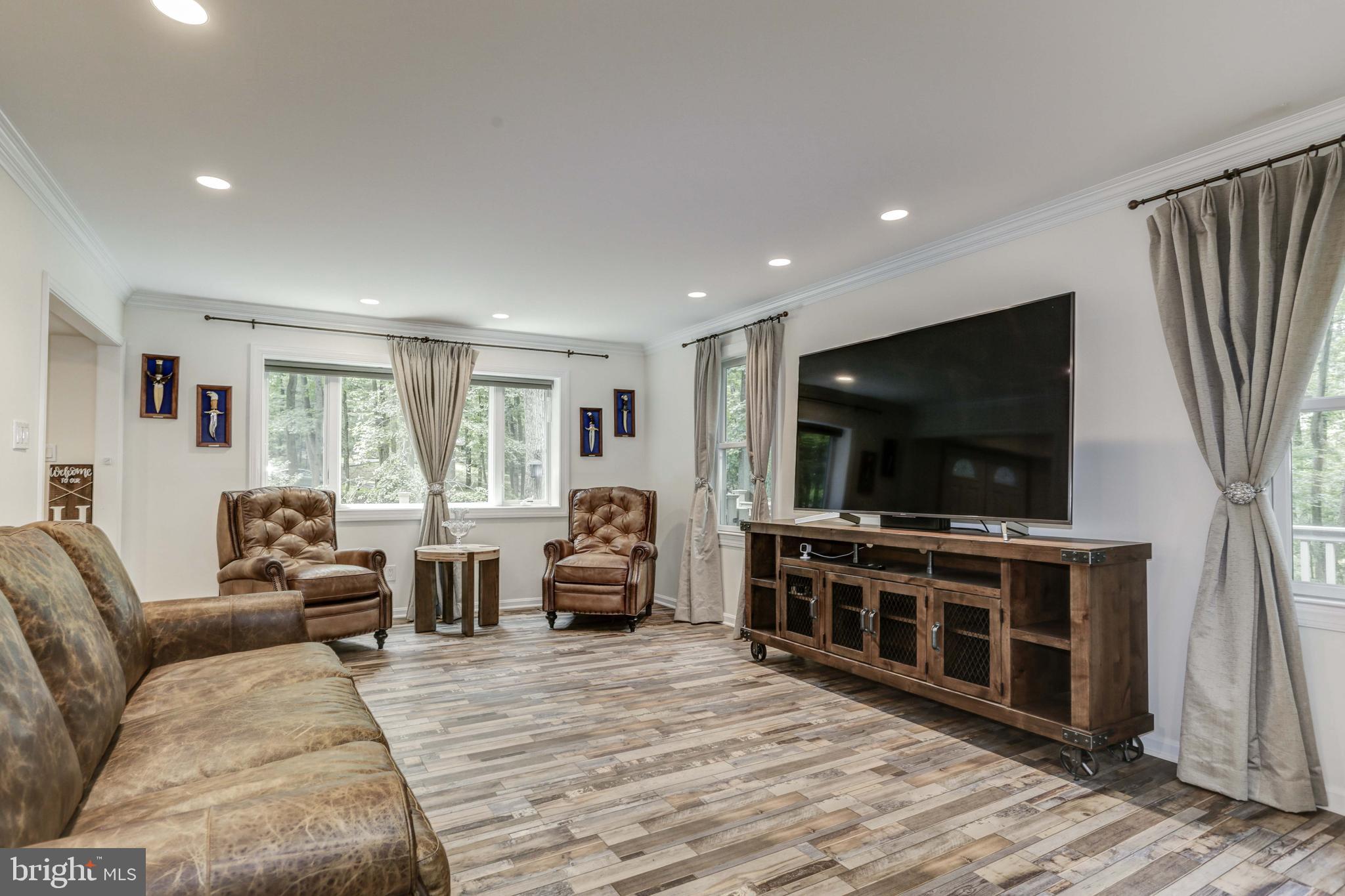 VALLEY HILLS - Residential