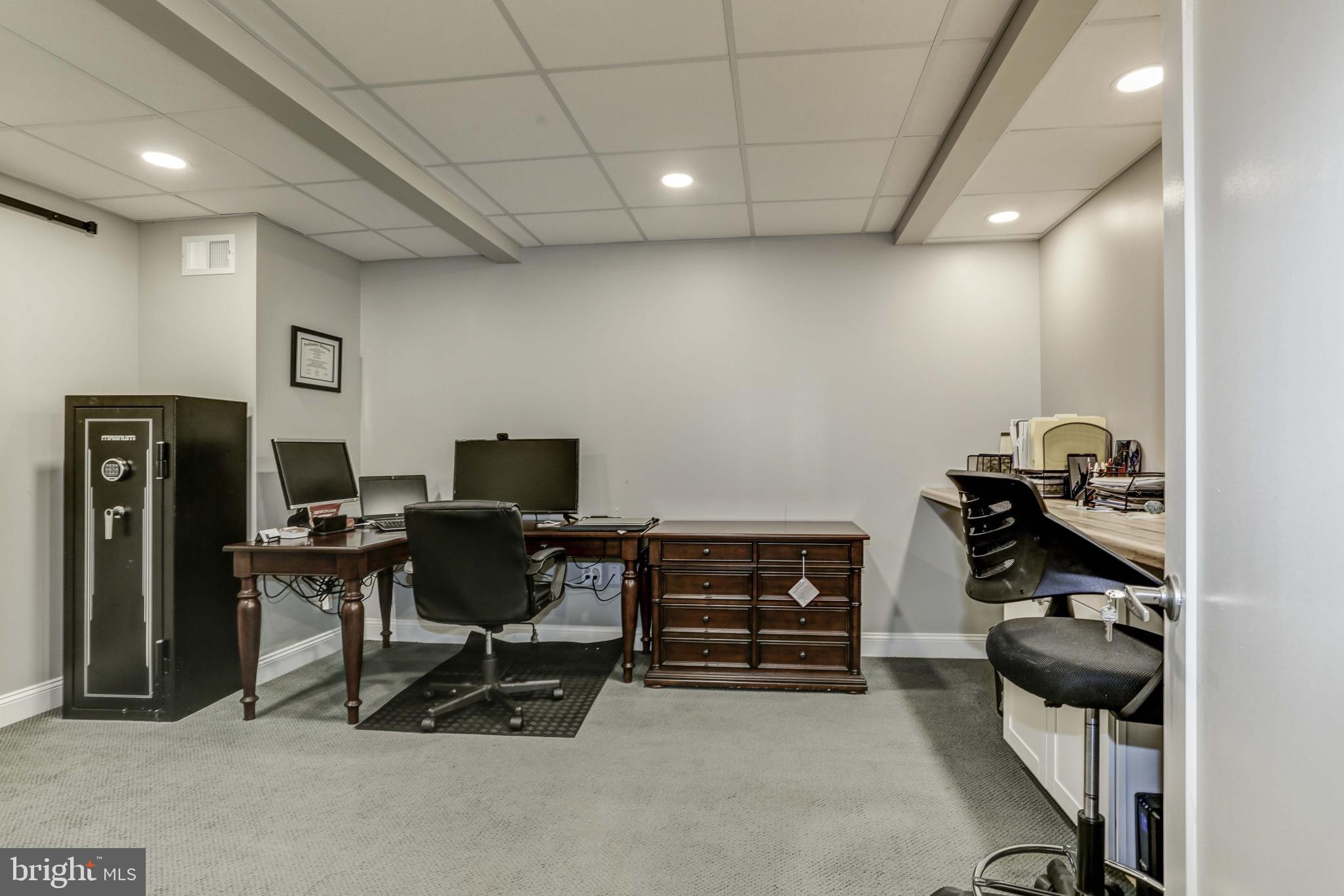 VALLEY HILLS - Residential