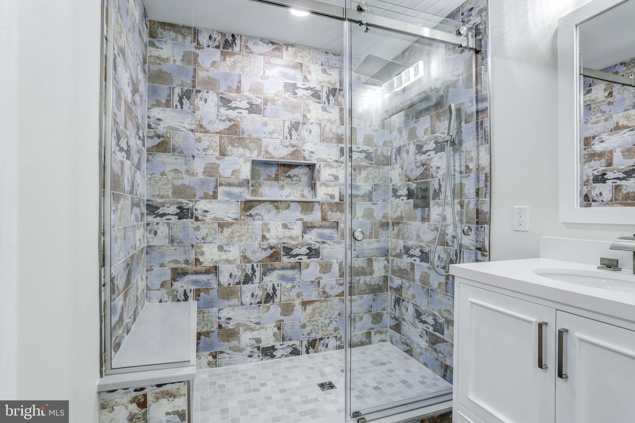 VALLEY HILLS - Residential