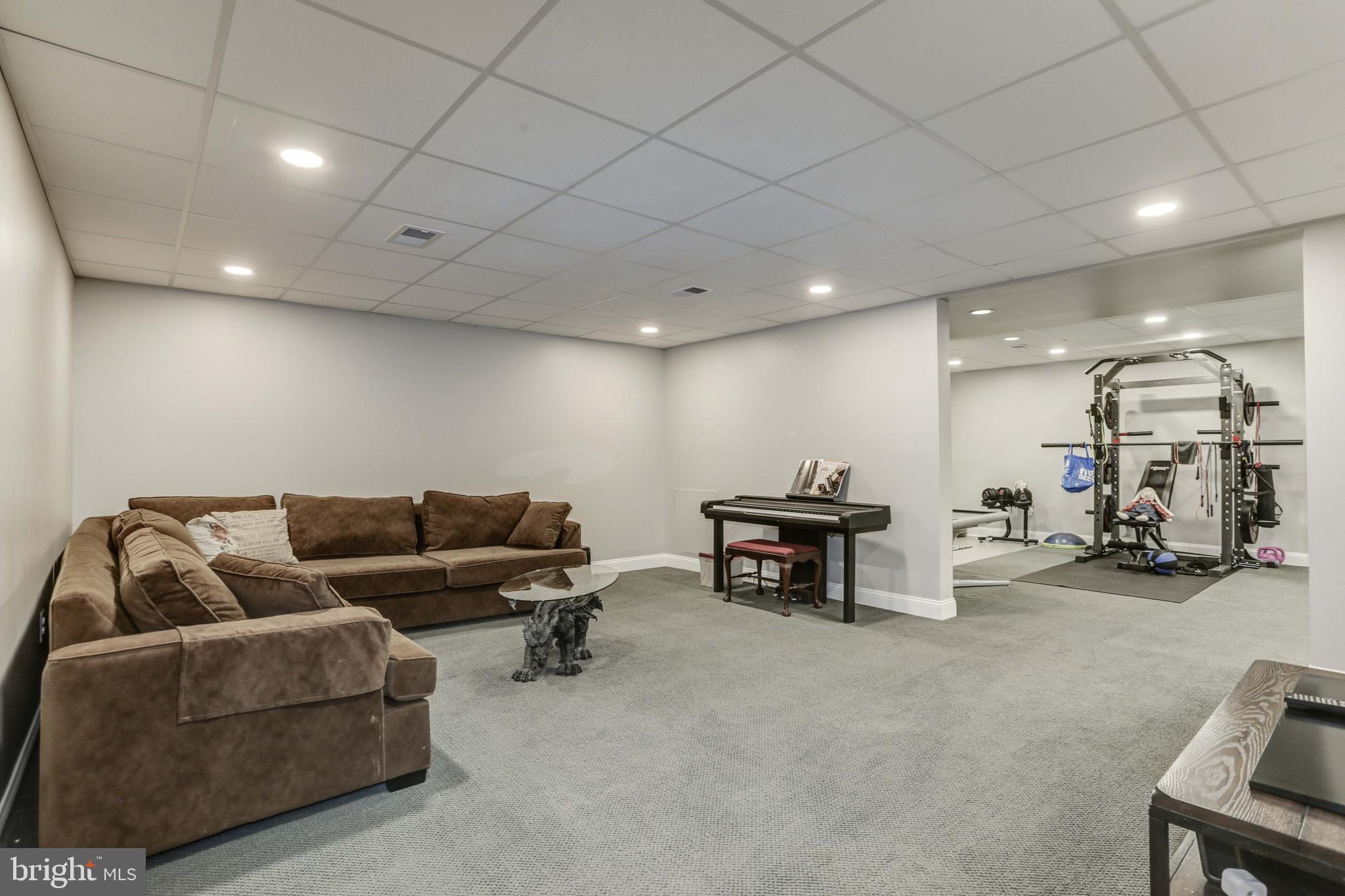 VALLEY HILLS - Residential