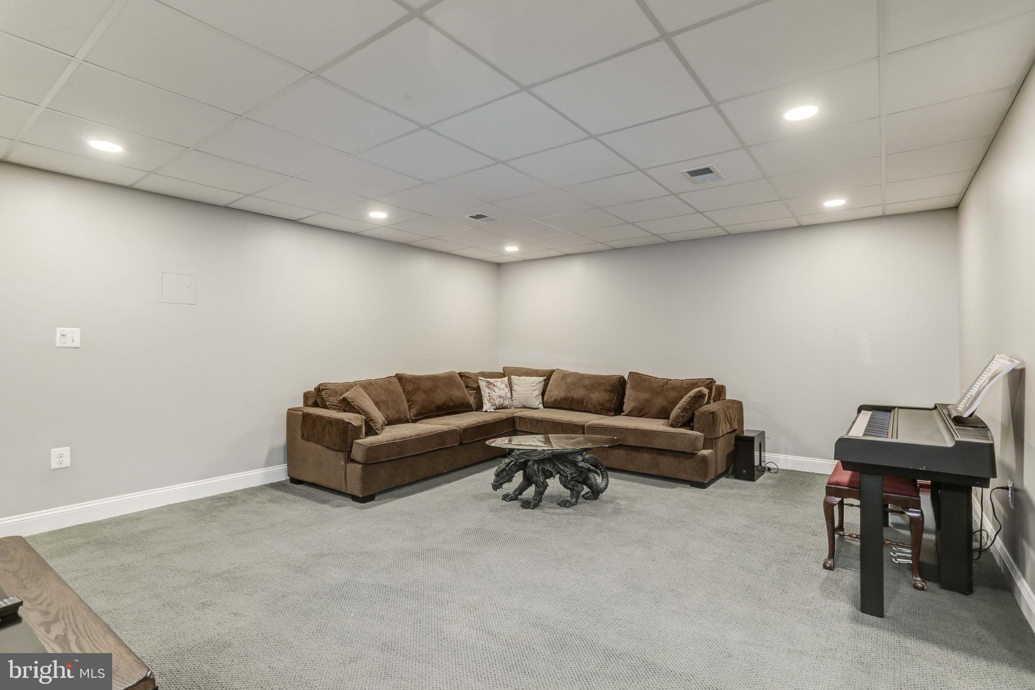 VALLEY HILLS - Residential