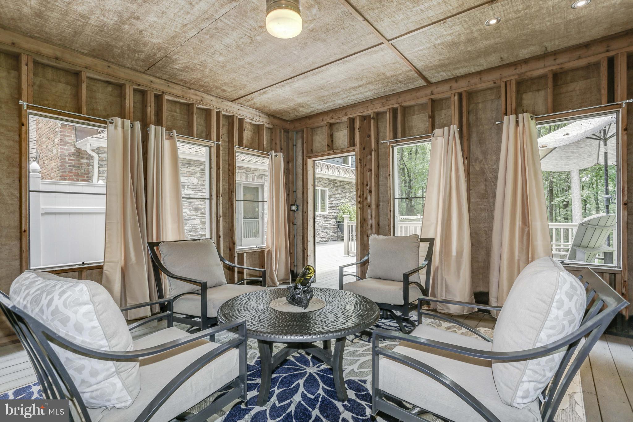 VALLEY HILLS - Residential