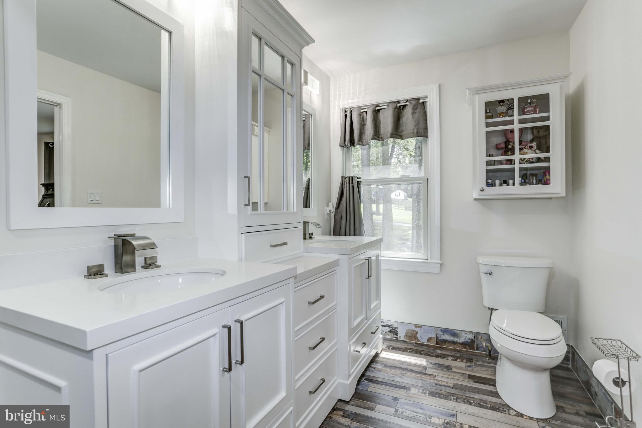 VALLEY HILLS - Residential