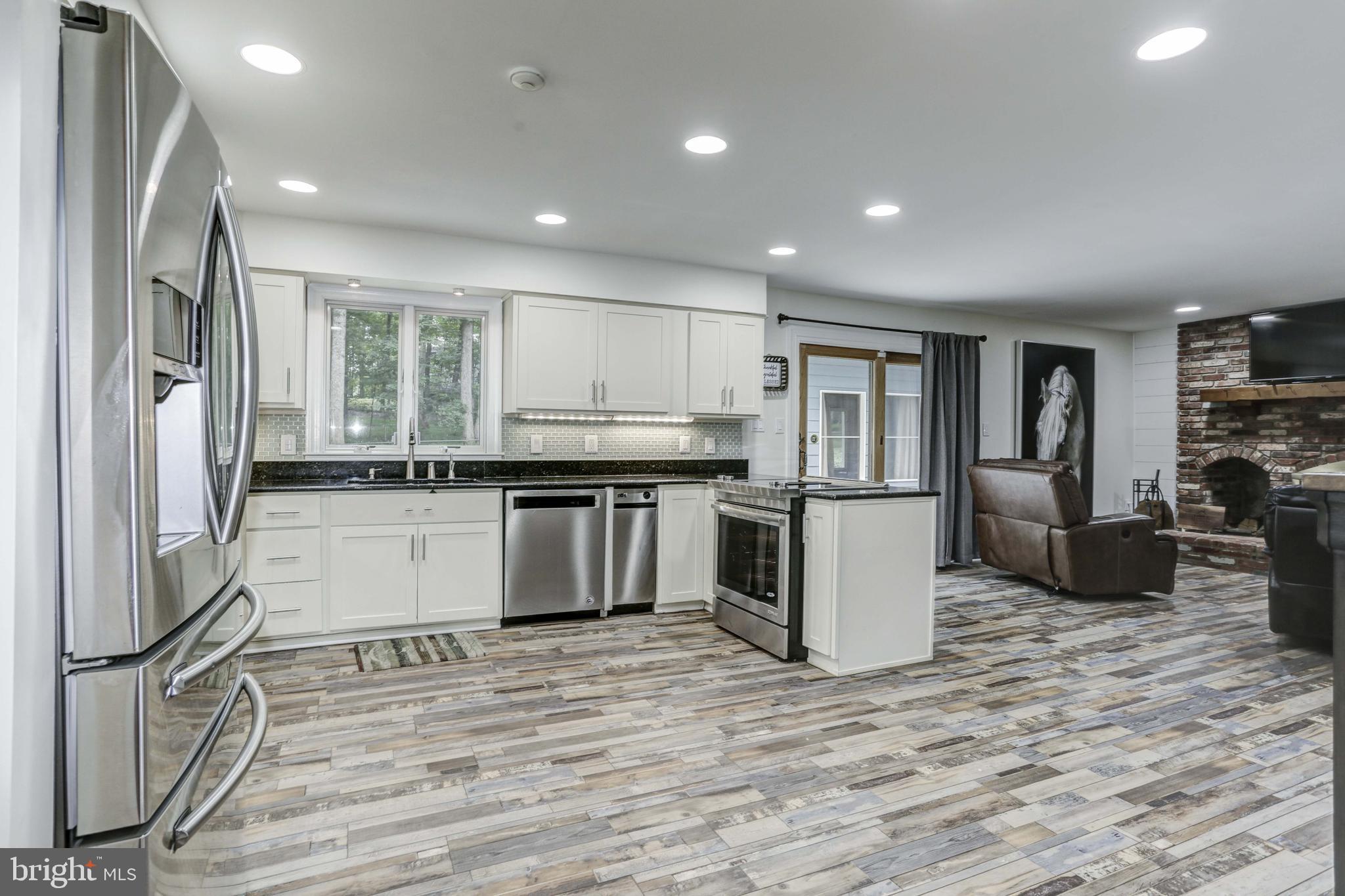 VALLEY HILLS - Residential