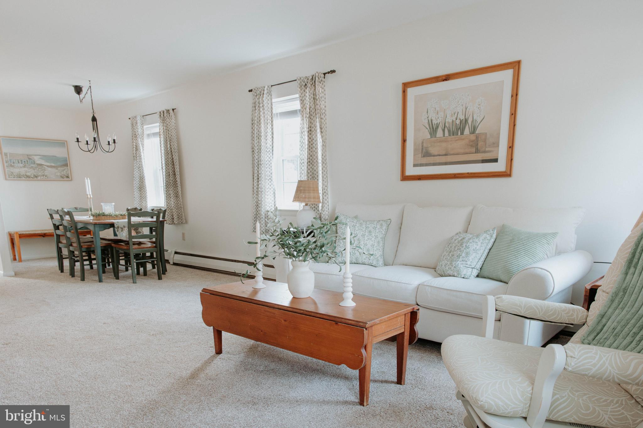 ASTON ARMS - Residential