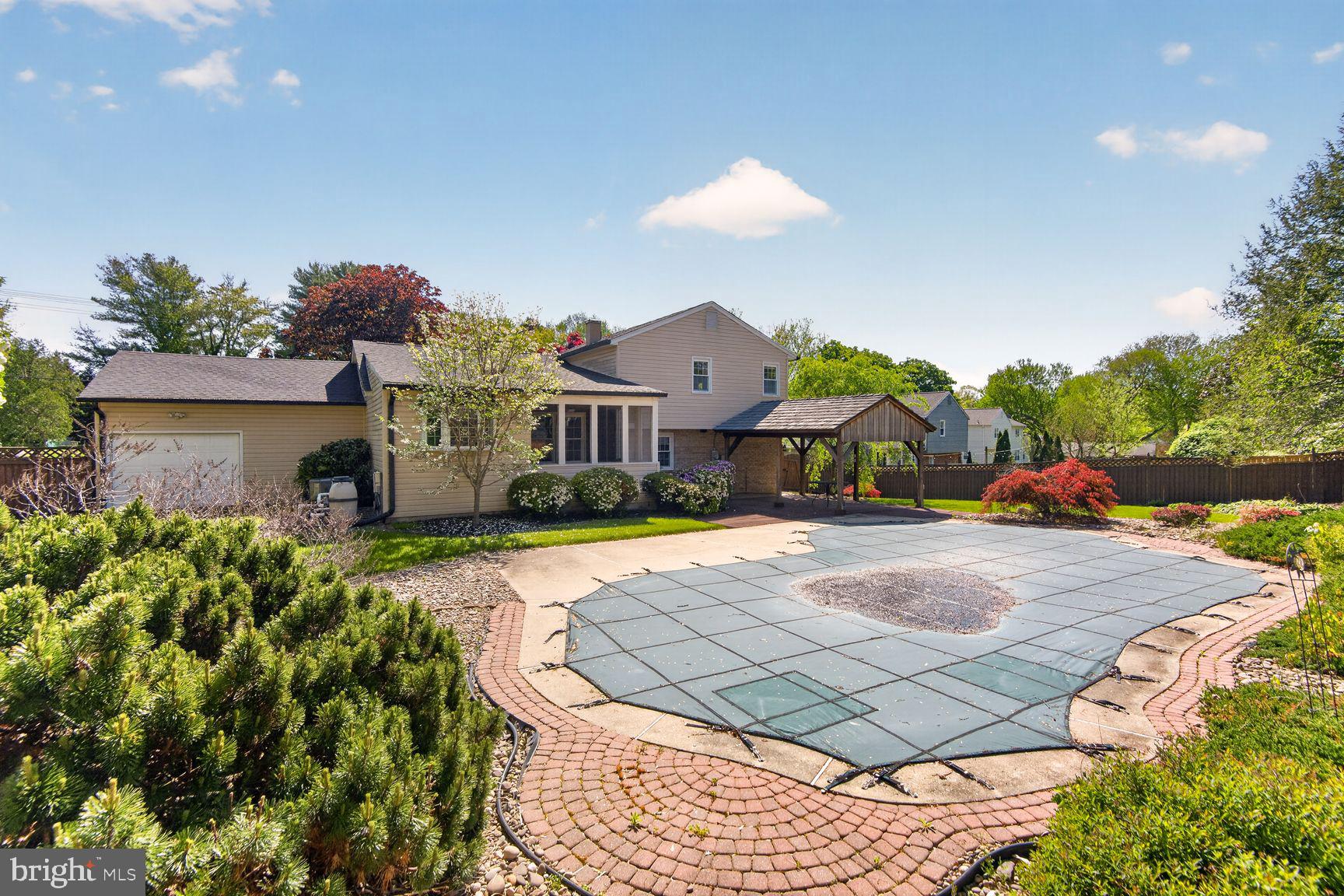 STONEGATE - Residential
